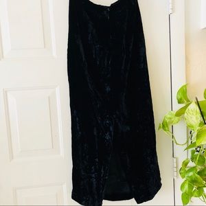 Velvet black pencil skirt DKNY